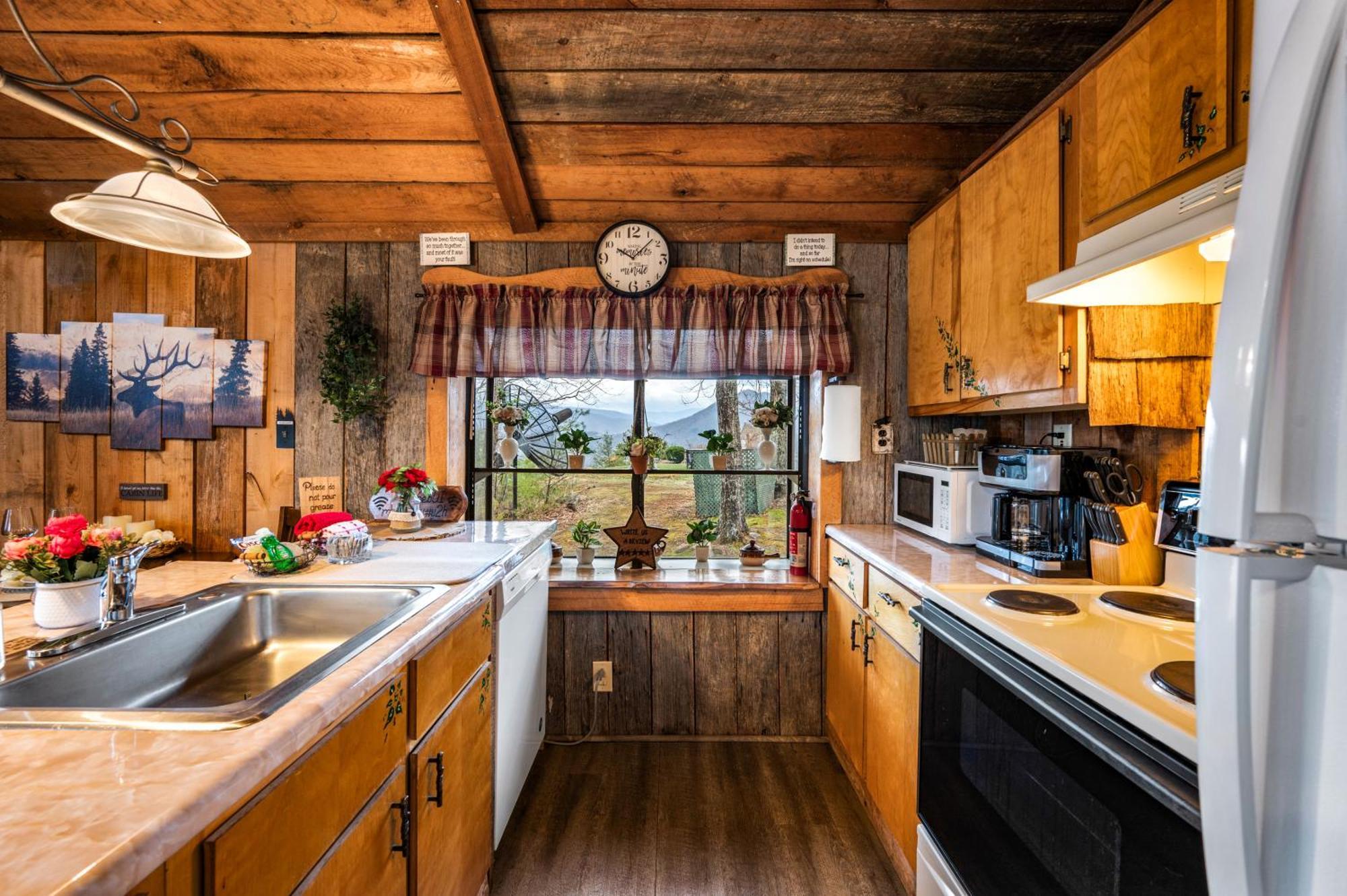 10 Miles Away From The Heart Of It All! Pigeon Forge Extérieur photo